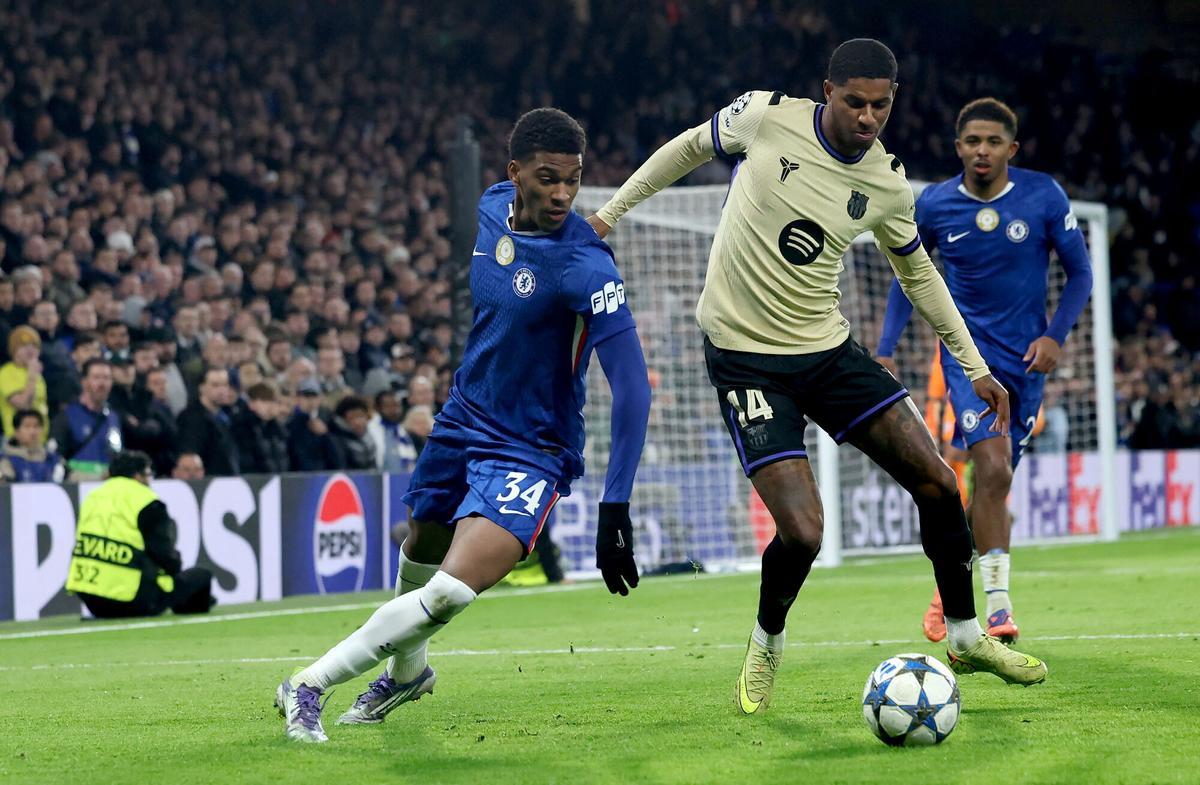 Acheampong, en acción ante Rashford