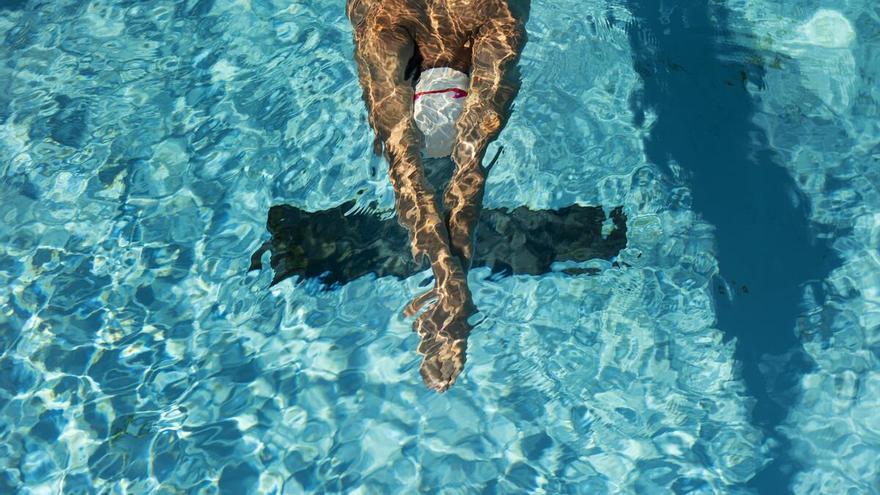 Consejos para nadar este verano sin lesionarse