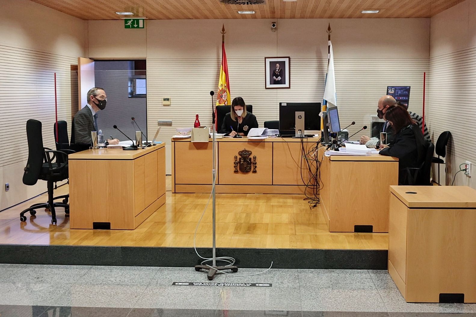 Medidas cautelares por la expulsión de Mena del PSOE