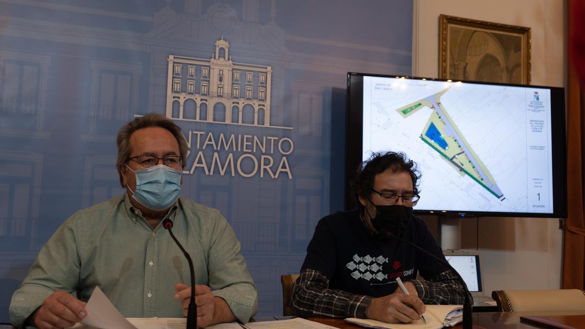 Francisco Guarido y Miguel Ángel Viñas durante la junta de Gobierno del Ayuntamiento de Zamora.