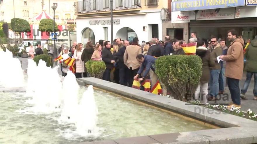 El PP extremeño se concentra ante la Junta