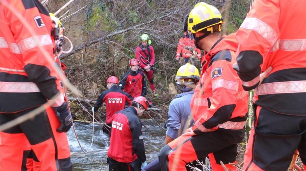 jgblanco37110502 30 01 2017 rescate hombre desaparecido en la riera de l anye170130123603