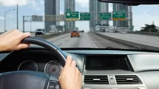 Conducir con estos elementos visuales causa estrés: lo dice este estudio