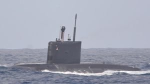 Un submarino ruso de la clase Kilo, en aguas atlánticas españolas. foto tomada desde el patrullero Atalaya el pasado 12 de febrero.