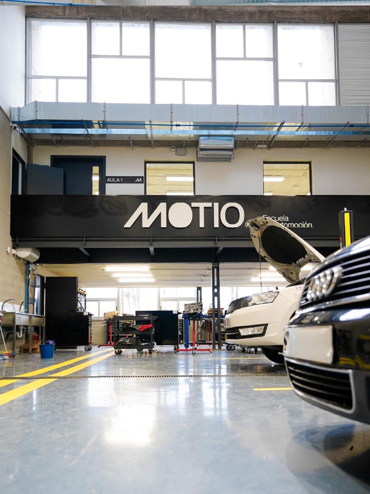 Motion imparte los ciclos de Electromecánica de Vehículos Automóviles de Automoción.