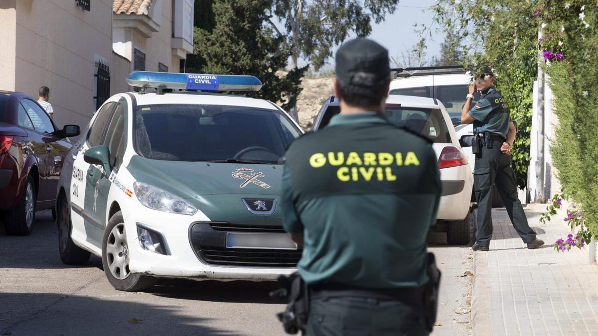 Imagen de archivo de una patrulla de la Guardia Civil.