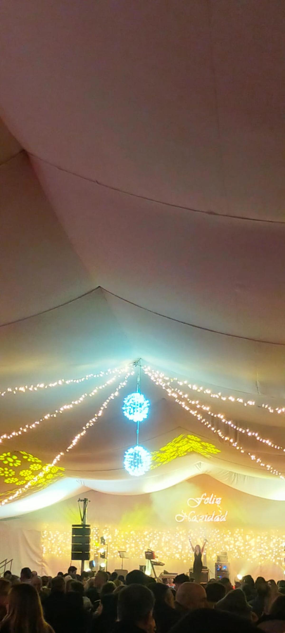 Ambiente en la carpa de Piedras Blancas