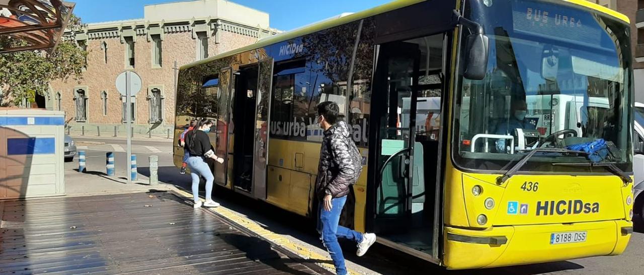 El ‘Groguet’ seguirá prestando servicio en Vila-real hasta adjudicar el nuevo contrato de autobús urbano gratuito.