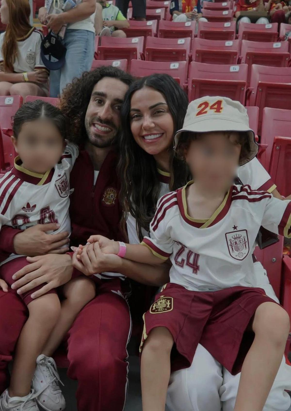 Marc Cucurella ha viajado con su mujer e hijos (falta Mateo) al Mundial 2026