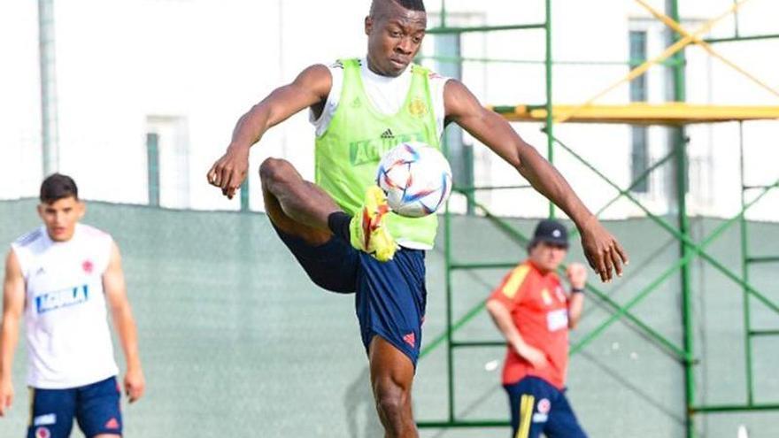 Helibelton Palacios, durante un entrenamiento con la selección de Colombia