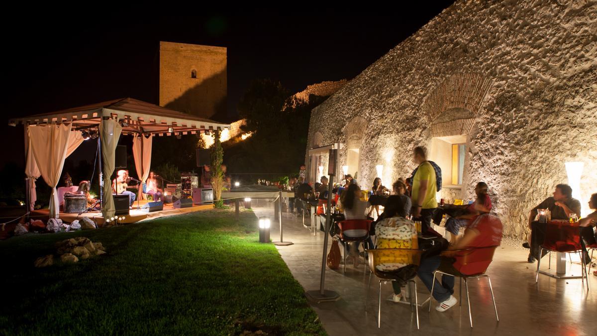 Las Noches del Castillo de Lorca, en el restaurante Las Caballerizas