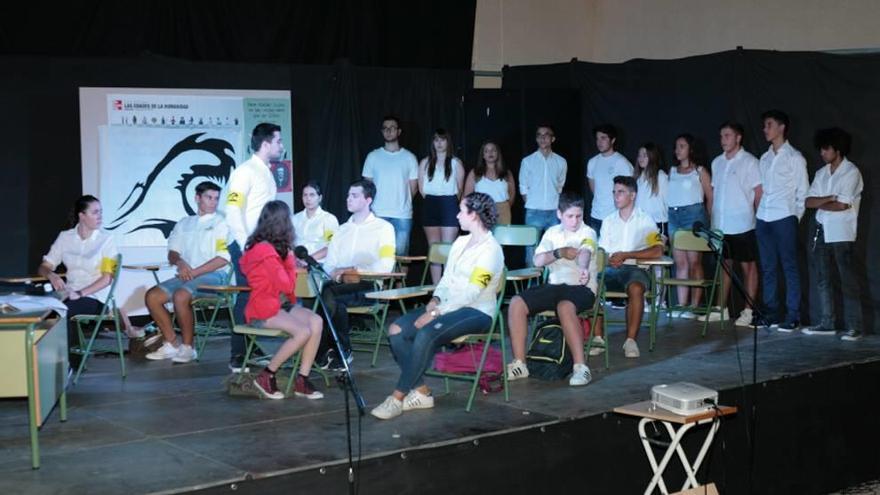 El IES Antonio Hellín Costa celebra el  &#039;VI Festival y I Concurso de teatro escolar&#039;