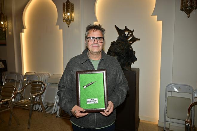 Entrega del Masclet d'Argent de la Colla a Mitges a la mejor mascletà de la Magdalena