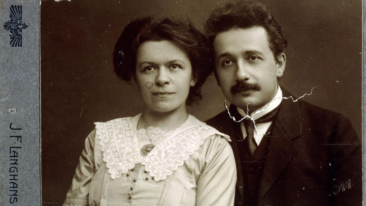 El matrimonio de matemáticos Mileva y Albert Einstein, creadores de la teoría de la relatividad.
