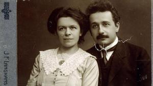 El matrimonio de matemáticos Mileva y Albert Einstein, creadores de la teoría de la relatividad.