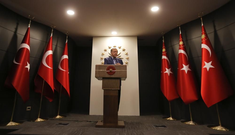 Erdogan gana el referéndun constitucional en Turquía