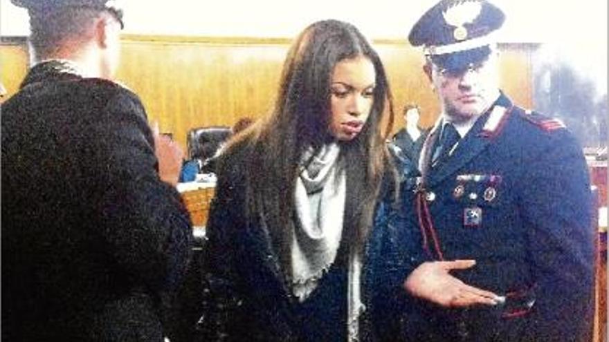 Itàlia Ruby declara en el cas contra Berlusconi per prostitució de menors