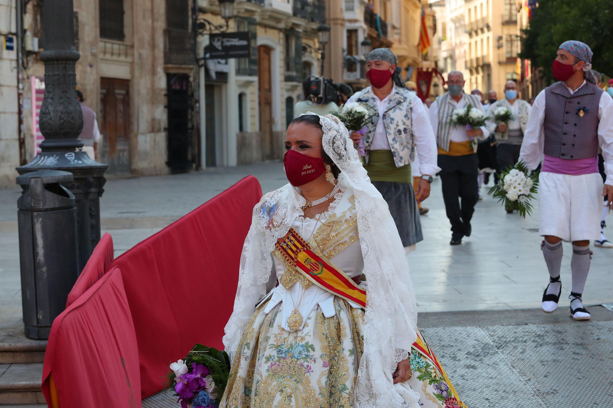 Búscate en la ofrenda por la calle caballeros de las 17:00 a las 18:00