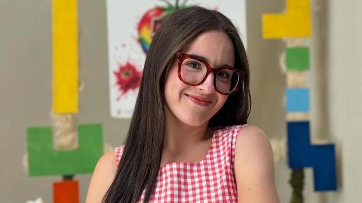 Regina Martínez en la presentación del cartel de la Tomatina de Buñol de 2026.
