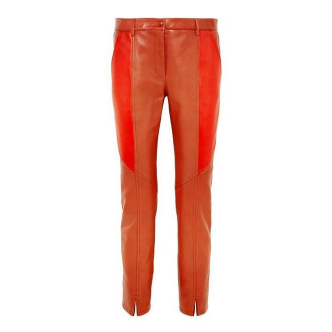 Pantalón rojo de cuero de Givenchy