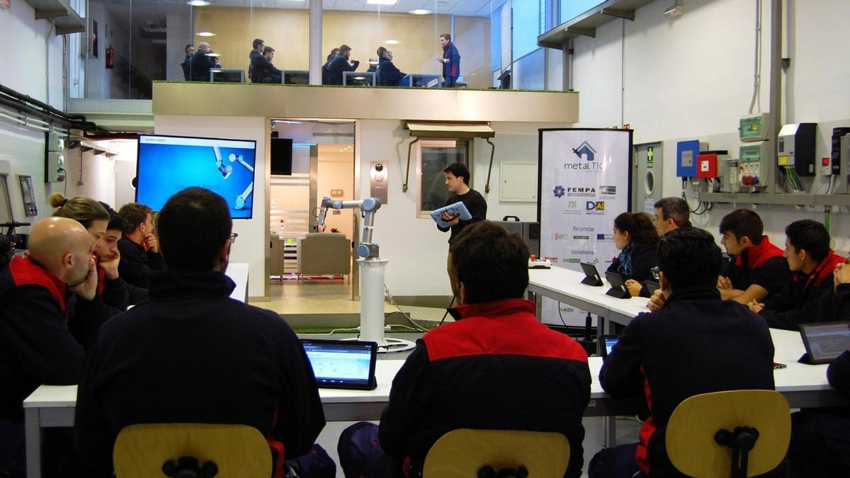 En la Escuela FP FEMPA lograrás, además de una titulación oficial de Técnico Superior en Mecatrónica Industrial, los conocimientos y habilidades más valoradas en el mercado laboral.