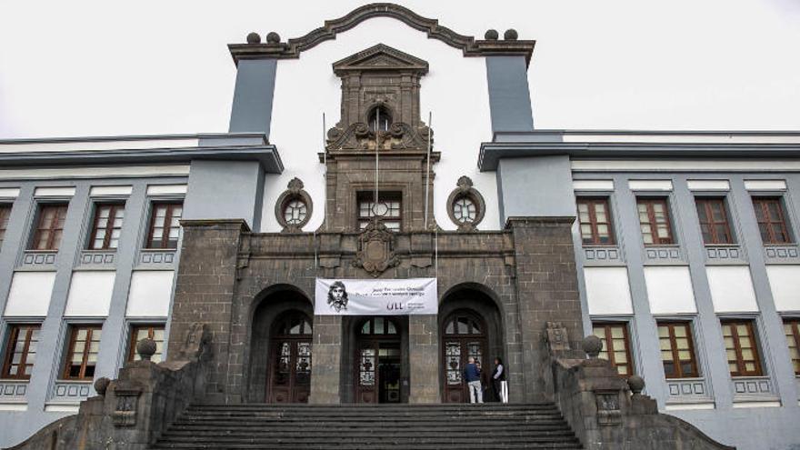 Edificio Central de la Universidad de La Laguna.