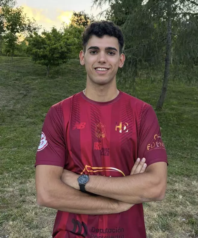 El Estradense incorpora a Mati, central del Gran Peña