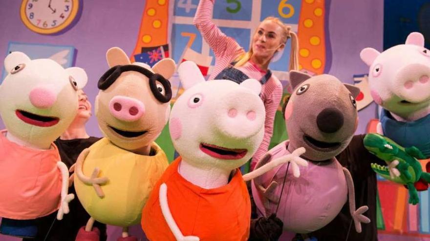 Un momento del espectáculo con Peppa Pig como protagonista.  // FdV