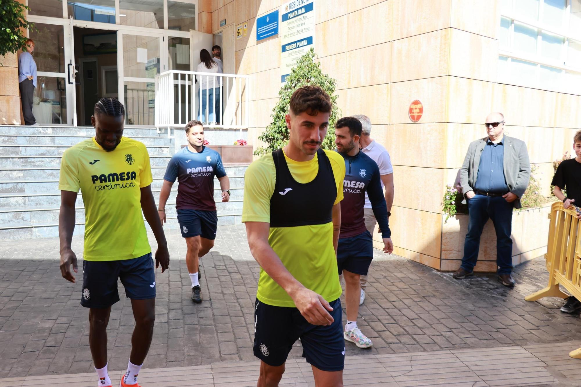 Galería | La afición del Villarreal disfruta con sus ídolos en el entrenamiento de puertas abiertas