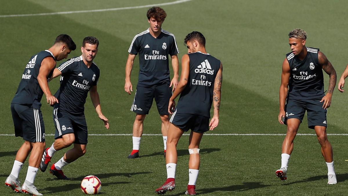 Vinícius, Kroos y Mendy, bajas en el último entrenamiento antes del Cádiz