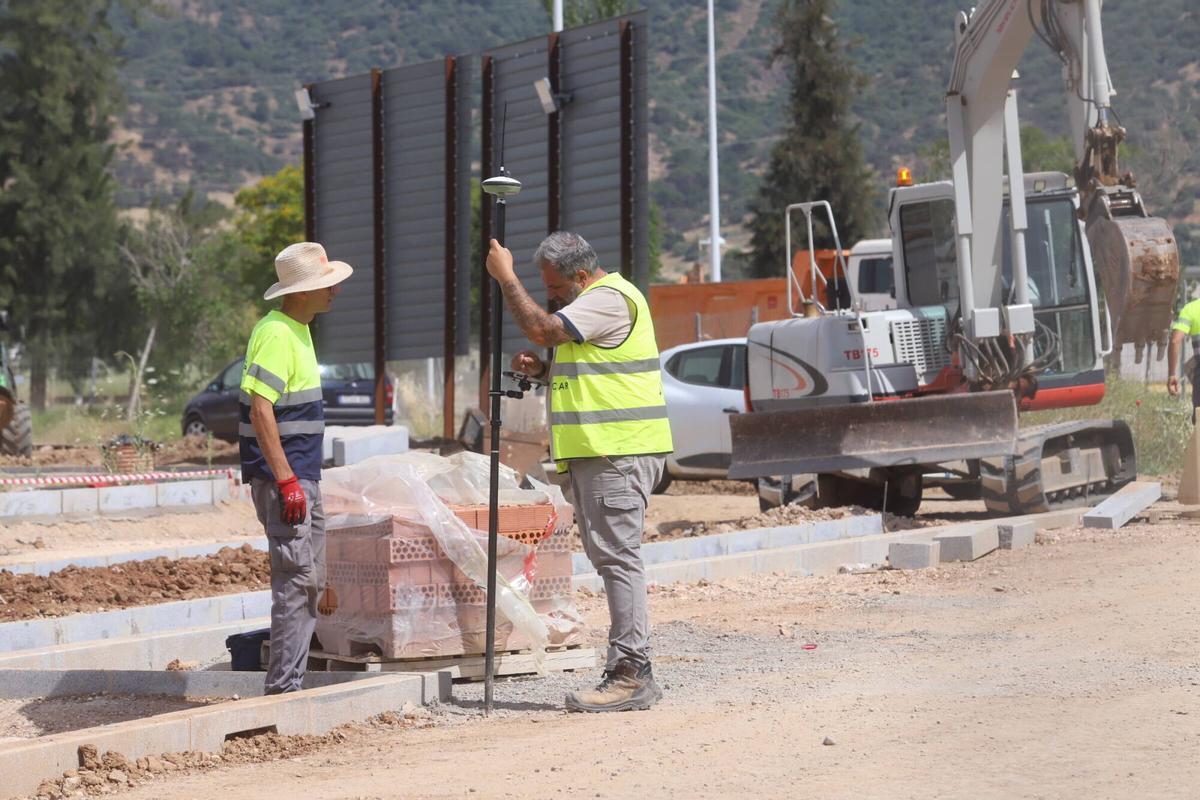 A.J.González Córdoba Construcción trabajadores calor horario de verano