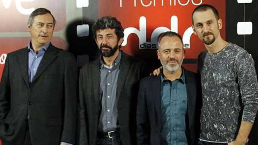 Raúl Arévalo, con Alberto Rodríguez y Javier Gutiérrez.