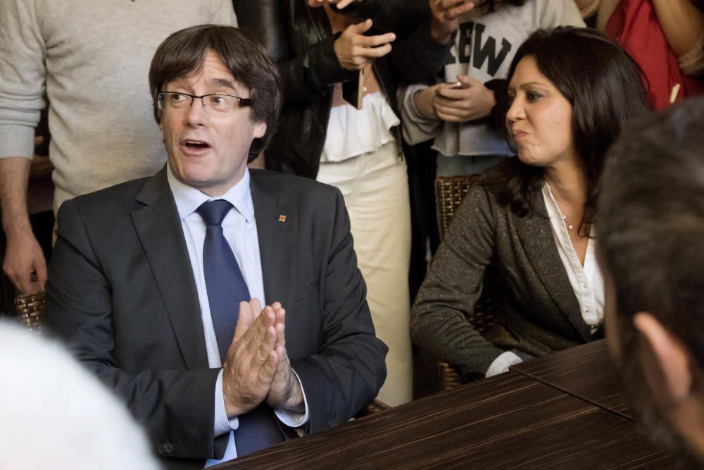 Así es Marcela Topor, la mujer de Puigdemont