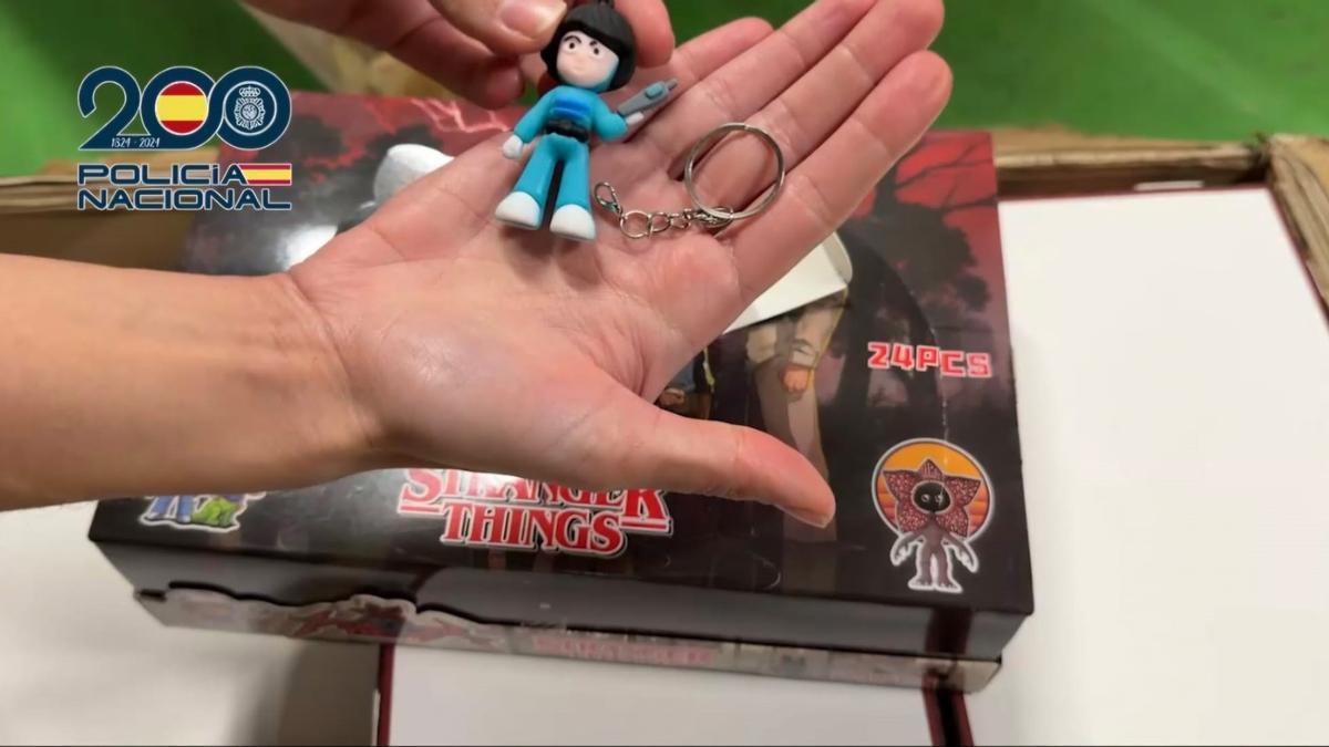 Operación 'Eleven': intervienen 600.000 juguetes falsos de 'Stranger Things' con valor de hasta 4 millones de euros