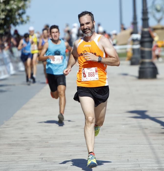 10 kilómetros de recorrido en una jornada en la que las Rías Baixas ha superado los 30 grados. Ryan Waddington se ha proclamado vencedor de la prueba al finalizar el recorrido en 31,54