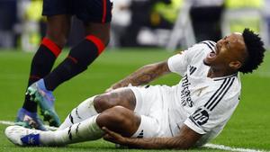 El Madrid amuntega gols i llàgrimes al Bernabéu