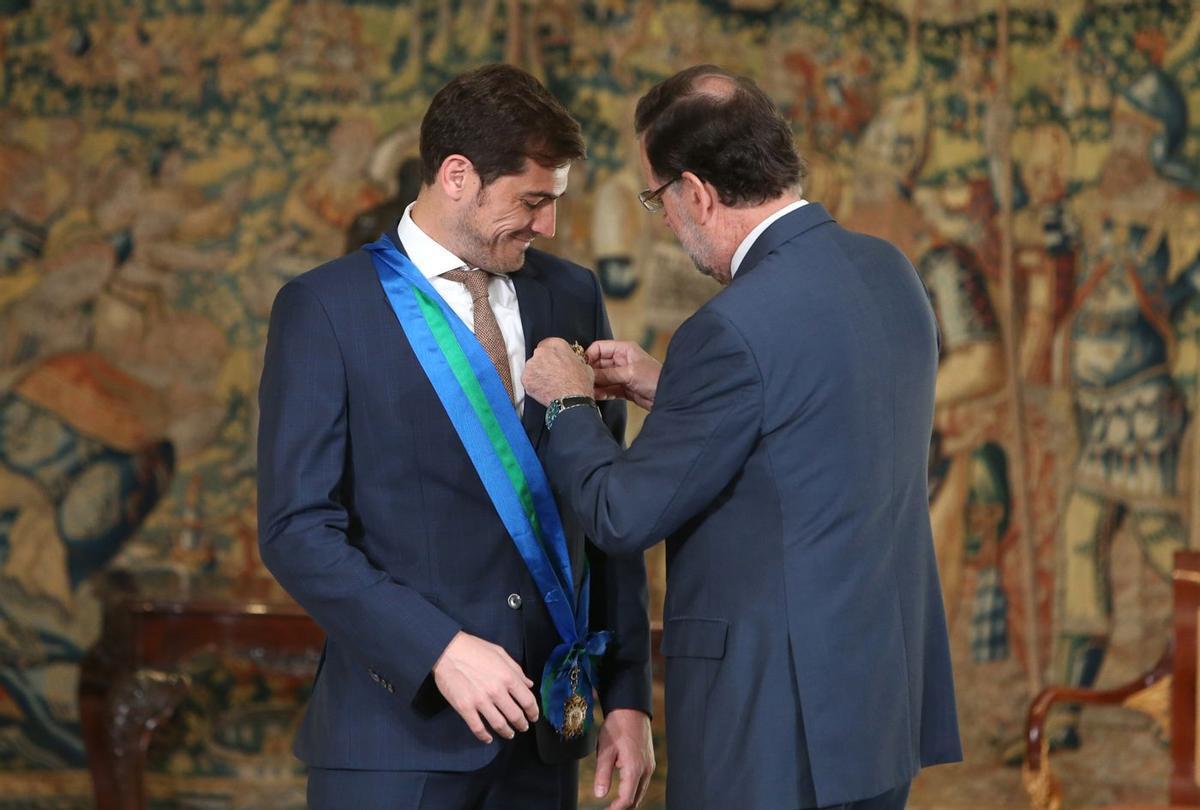 Mariano Rajoy e Iker Casillas en el Palacio de la Moncloa