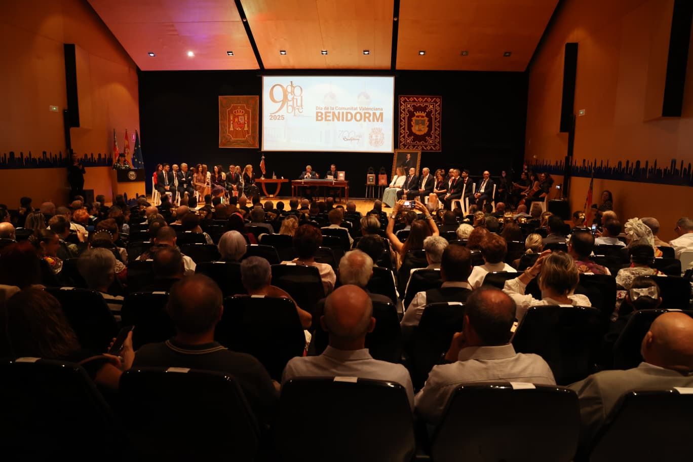 Acto del 9 d'Octubre en Benidorm