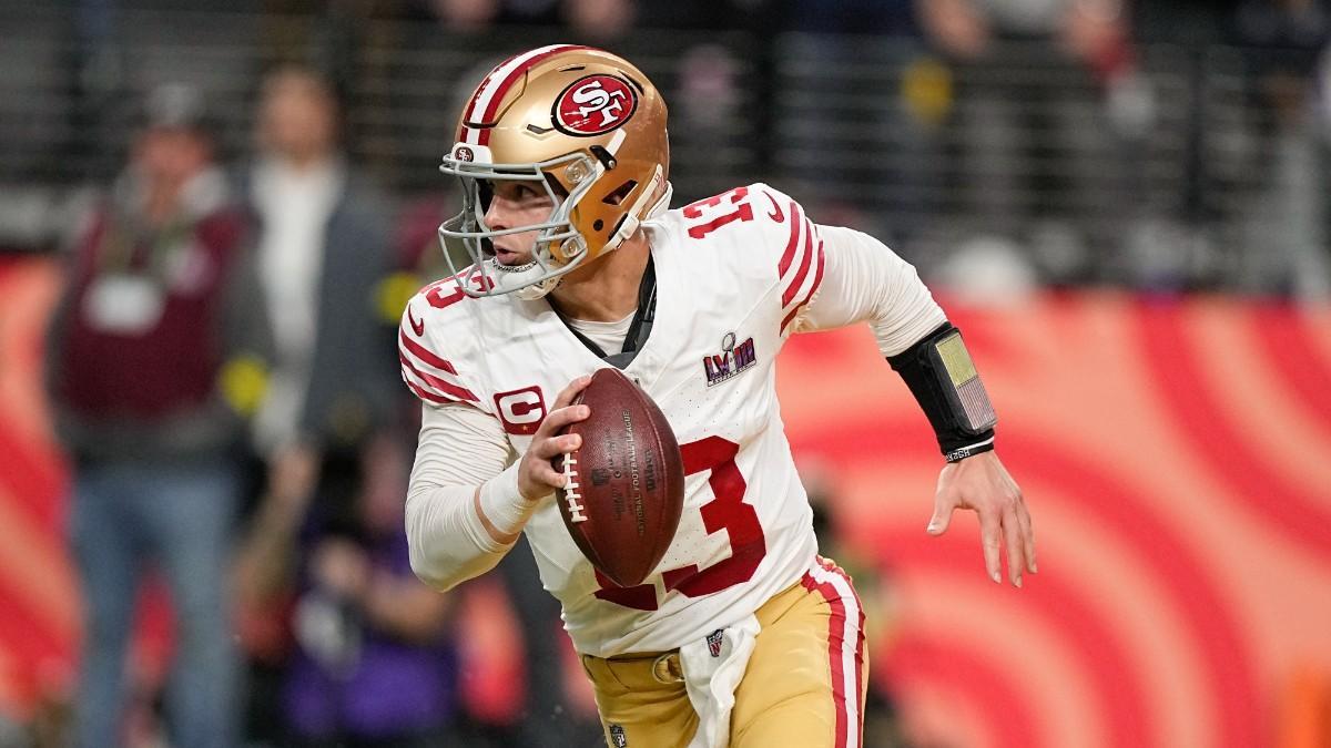 Brock Purdy en un lance de juego durante la Super Bowl LVIII