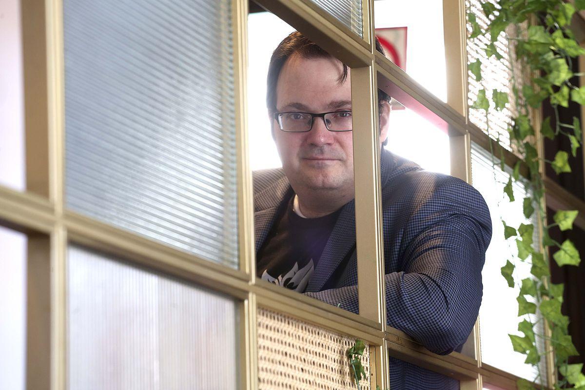 El escritor Brandon Sanderson, durante una de sus últimas visitas a Madrid.