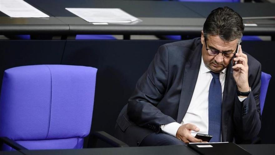 El presidente del Bundestag pide a los diputados no tuitear en el pleno