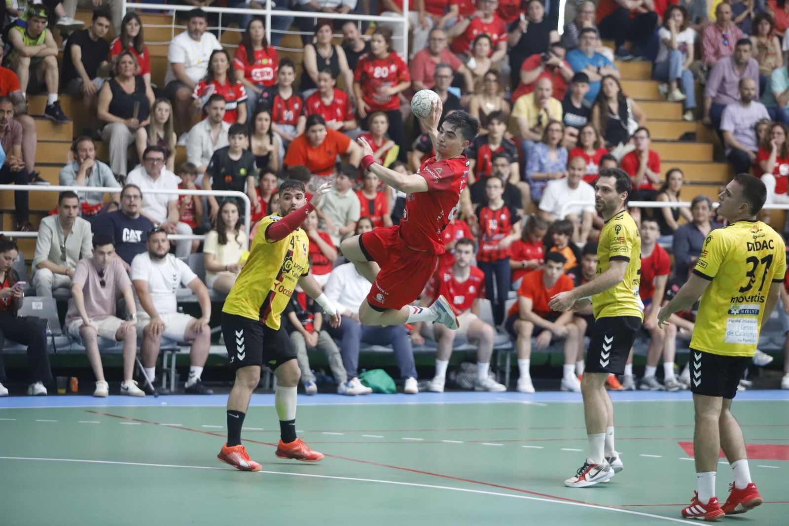 El Cajasur Córdoba BM - Handbol Sant Cugat en imágenes