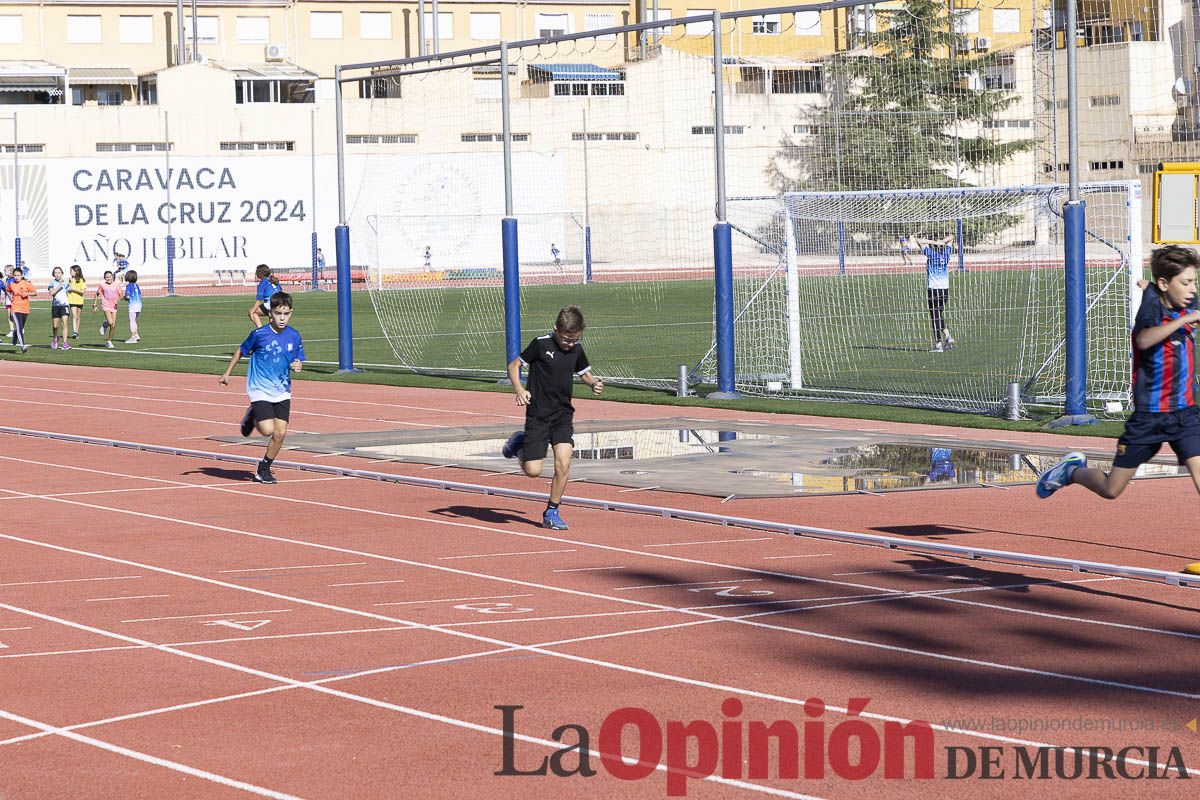 Abel Antón visitaba la Escuela Municipal de Atletismo de Caravaca