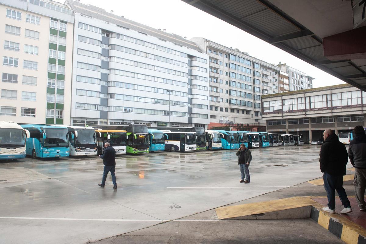 Huelga del transporte interurbano: otro día con los buses parados en la estación de A Coruña