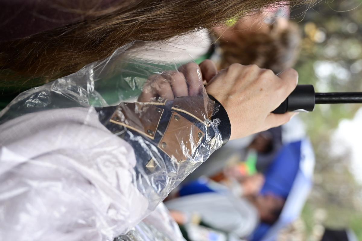 Galería de imágenes: La Germandat dels Cavallers de la Conquesta desafía a la lluvia para homenajear al monarca