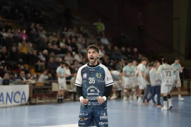 Domínguez: «La segunda parte en León es inexplicable»