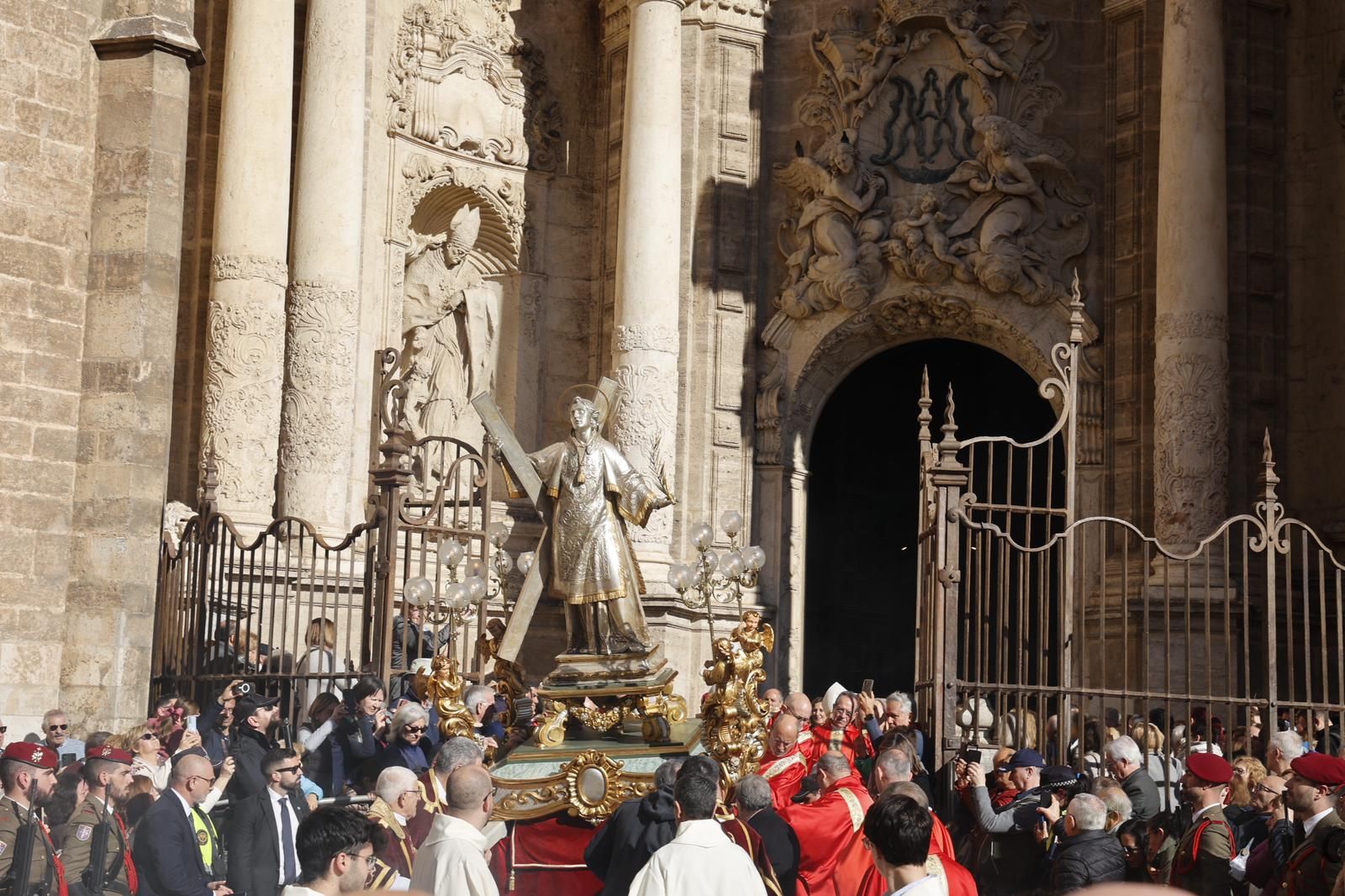 València celebra San Vicente Mártir con la Misa en la Catedral