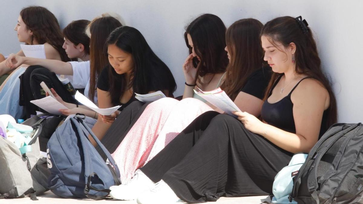 Estudiantes de Ibiza en una foto de archivo