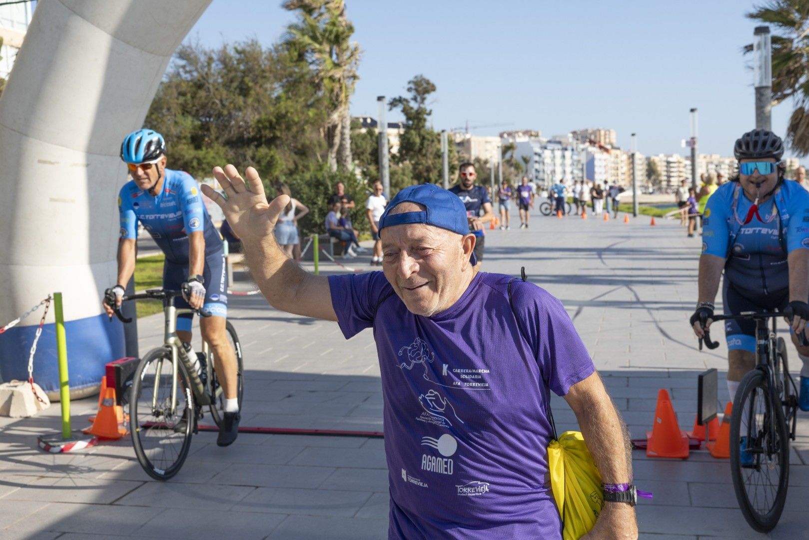 Así fue en imágenes una nueva edición de la carrera solidaria de AFA Torrevieja