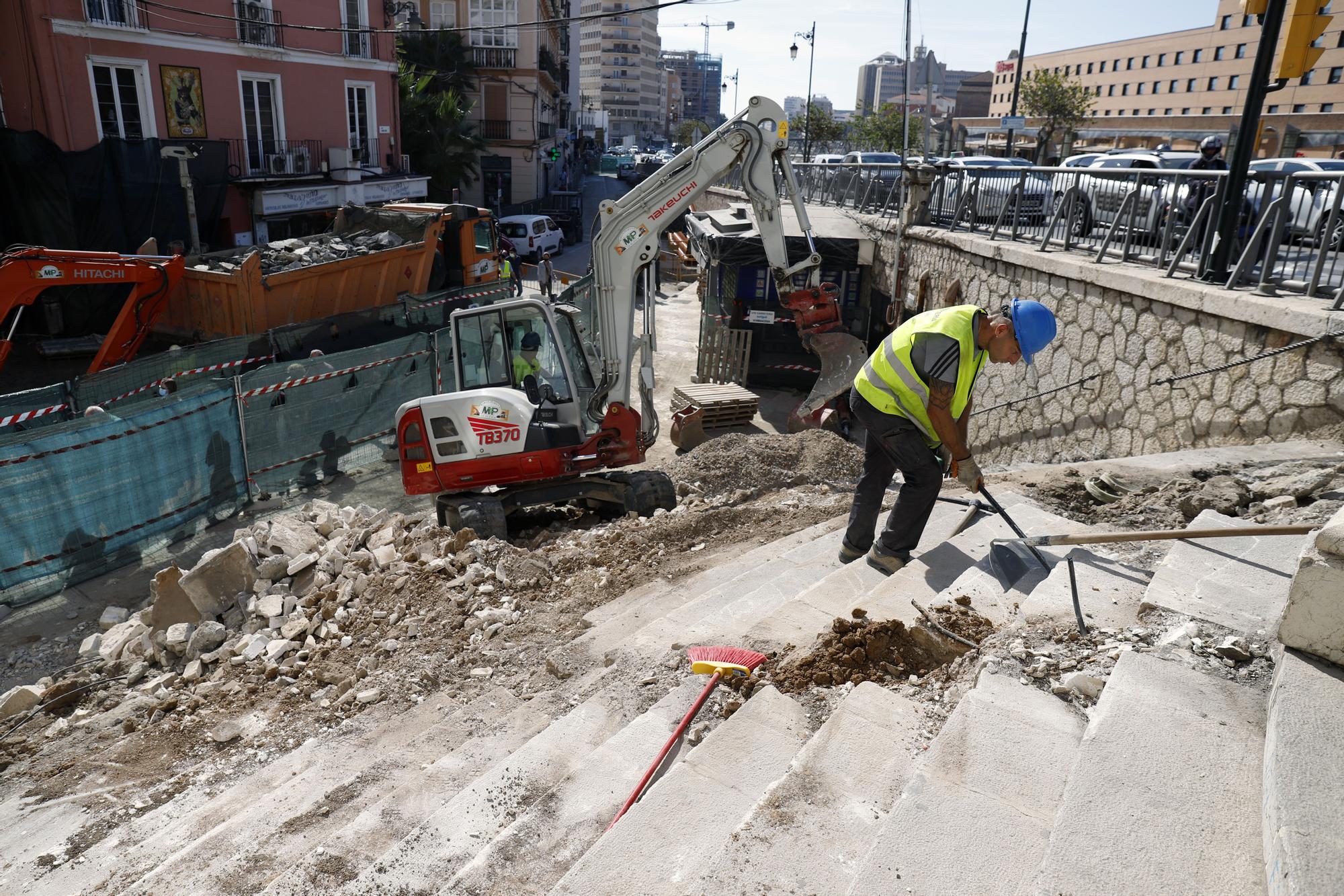 La Tribuna de los Pobras, totalmente desmontada